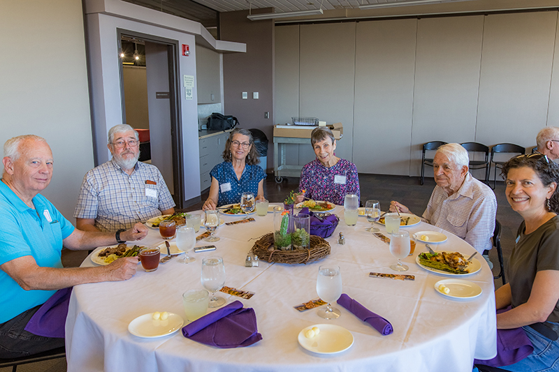 Guest Table 3